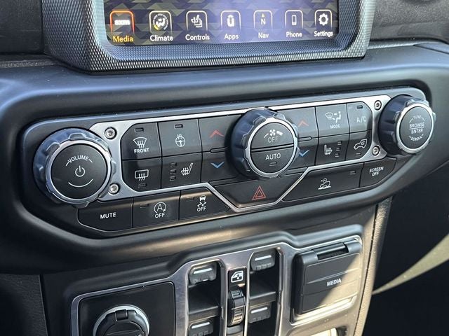 2021 Jeep Wrangler Unlimited Unlimited Sahara Altitude