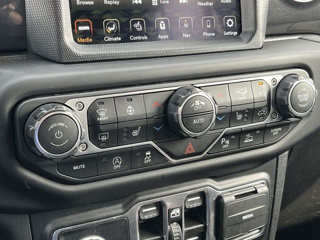 2021 Jeep Wrangler Unlimited Unlimited Sahara Altitude