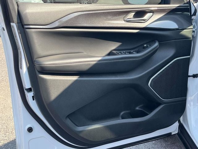 2022 Jeep Grand Cherokee Altitude