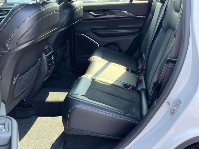 2022 Jeep Grand Cherokee Altitude