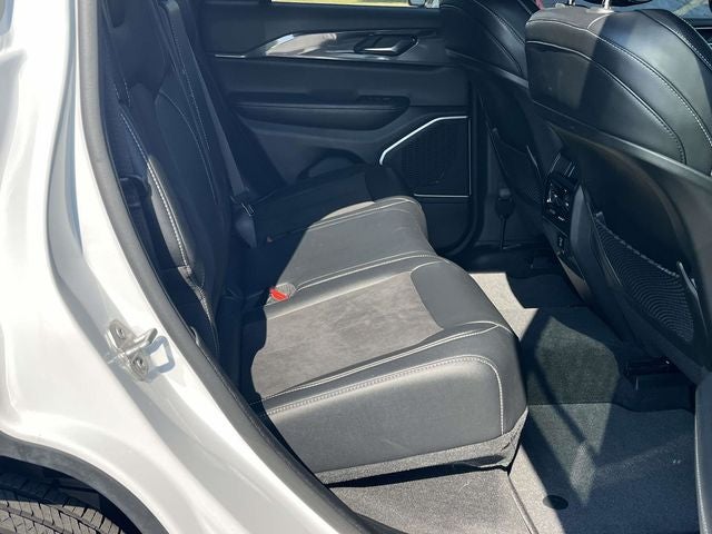 2022 Jeep Grand Cherokee Altitude