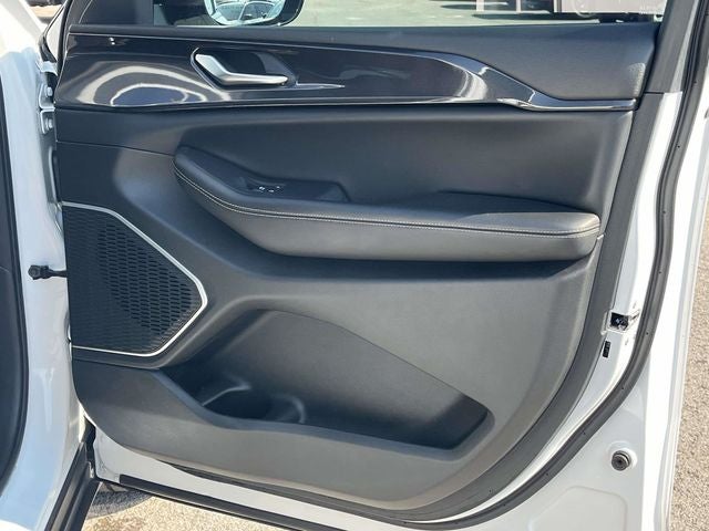 2022 Jeep Grand Cherokee Altitude