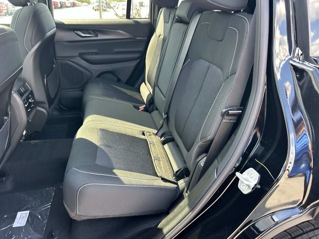 2027 Jeep Grand Cherokee Laredo X