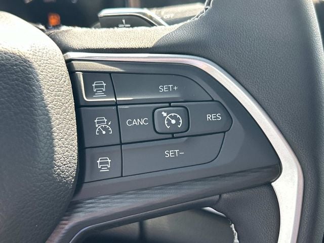 2027 Jeep Grand Cherokee Laredo X