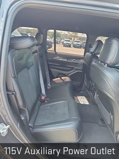 2022 Jeep Grand Cherokee Altitude