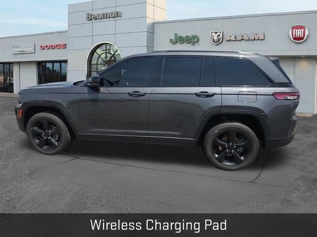 2022 Jeep Grand Cherokee Altitude