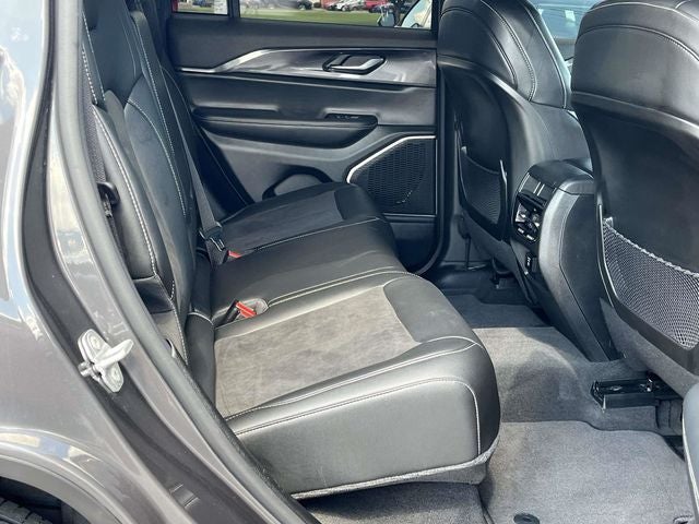 2022 Jeep Grand Cherokee Altitude