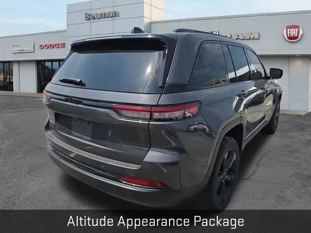 2022 Jeep Grand Cherokee Altitude