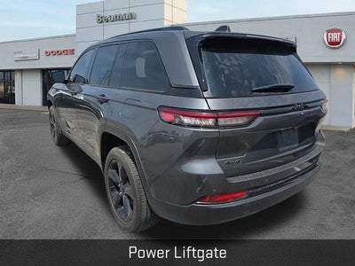 2022 Jeep Grand Cherokee Altitude