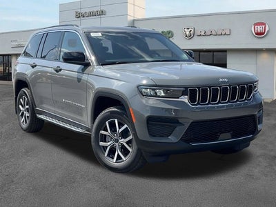 2027 Jeep Grand Cherokee Laredo X