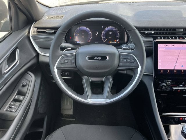 2027 Jeep Grand Cherokee Laredo X