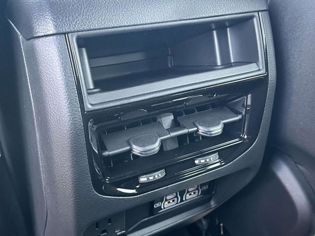 2027 Jeep Grand Cherokee Laredo X
