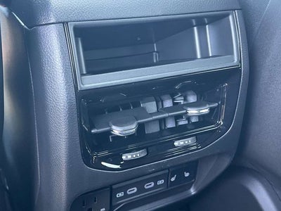 2026 Jeep Grand Cherokee Base