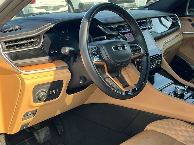 2022 Jeep Grand Cherokee Summit