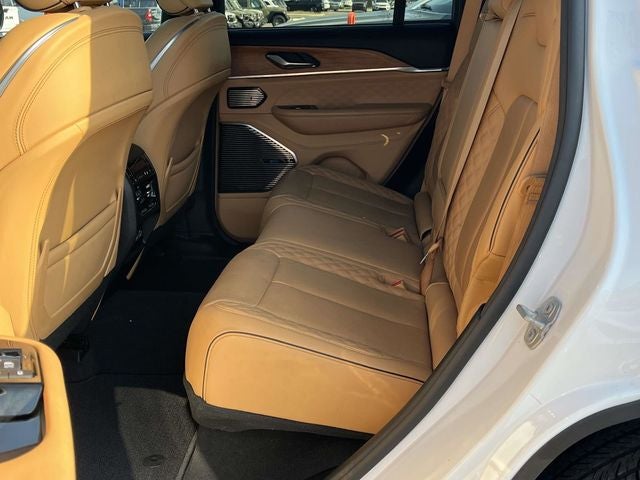 2022 Jeep Grand Cherokee Summit