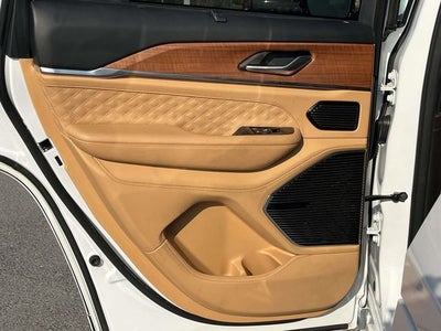 2022 Jeep Grand Cherokee Summit