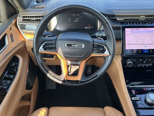 2022 Jeep Grand Cherokee Summit