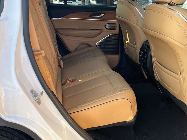 2022 Jeep Grand Cherokee Summit