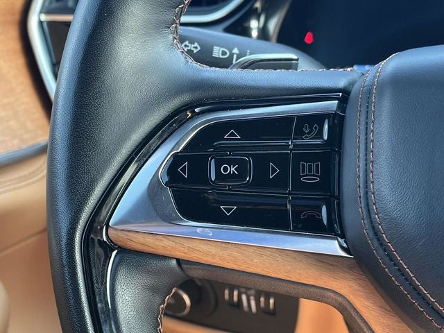 2022 Jeep Grand Cherokee Summit