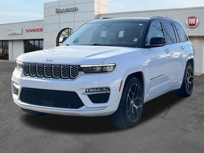 2022 Jeep Grand Cherokee Summit