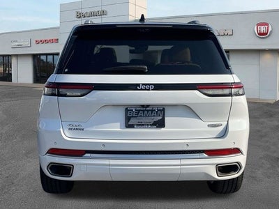 2022 Jeep Grand Cherokee Summit