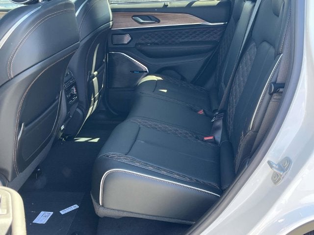 2027 Jeep Grand Cherokee Summit