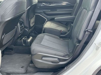 2022 Jeep Grand Cherokee L Laredo