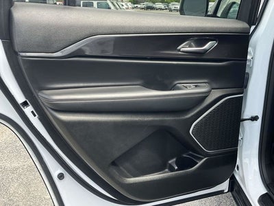 2022 Jeep Grand Cherokee L Laredo