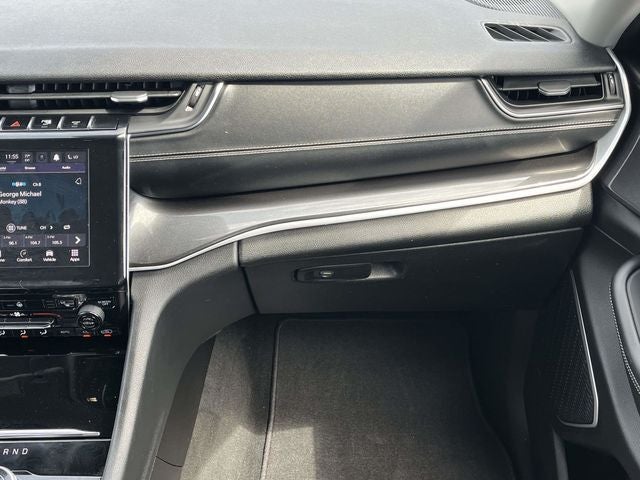 2022 Jeep Grand Cherokee L Laredo