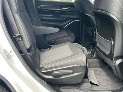 2022 Jeep Grand Cherokee L Laredo
