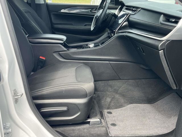 2022 Jeep Grand Cherokee L Laredo