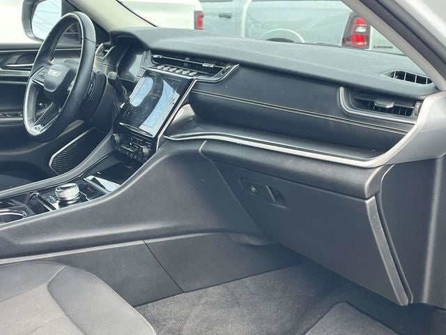 2022 Jeep Grand Cherokee L Laredo