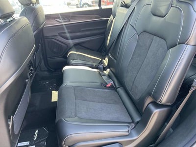 2026 Jeep Grand Cherokee Laredo