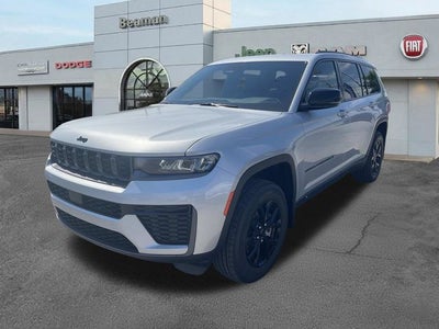 2026 Jeep Grand Cherokee Laredo