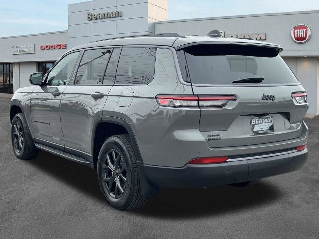 2027 Jeep Grand Cherokee Laredo Altitude