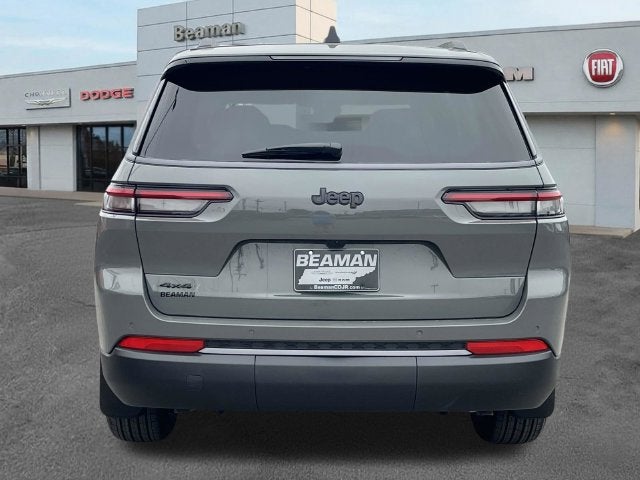2027 Jeep Grand Cherokee Laredo Altitude