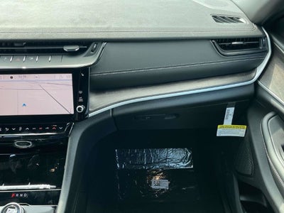 2027 Jeep Grand Cherokee Laredo Altitude