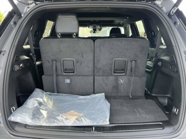 2027 Jeep Grand Cherokee Laredo Altitude