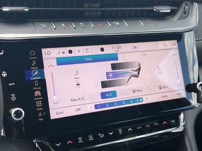 2027 Jeep Grand Cherokee Laredo Altitude