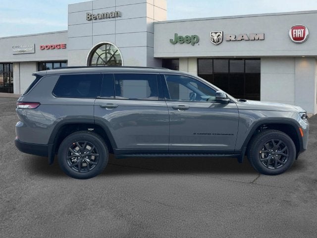 2027 Jeep Grand Cherokee Laredo Altitude