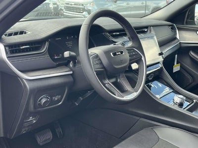 2027 Jeep Grand Cherokee Laredo Altitude