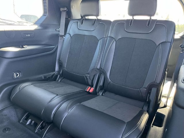 2027 Jeep Grand Cherokee Laredo Altitude