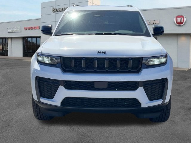 2027 Jeep Grand Cherokee Laredo Altitude