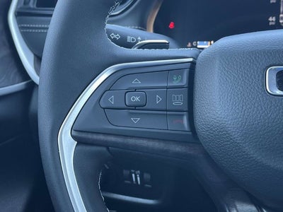 2027 Jeep Grand Cherokee Laredo Altitude
