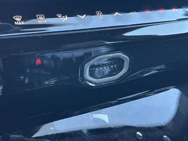 2027 Jeep Grand Cherokee Laredo Altitude