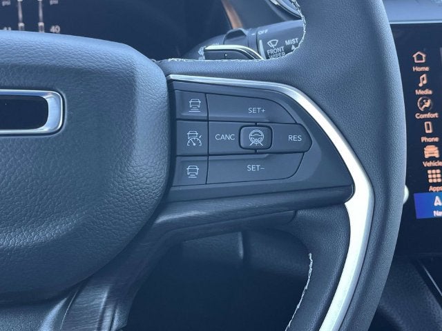 2027 Jeep Grand Cherokee Laredo Altitude