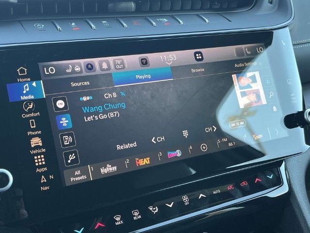 2027 Jeep Grand Cherokee Laredo Altitude