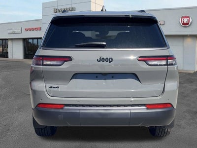 2027 Jeep Grand Cherokee Laredo Altitude