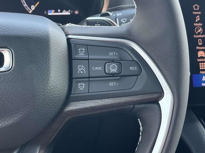 2026 Jeep Grand Cherokee Laredo