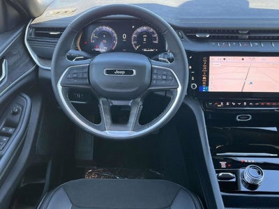 2027 Jeep Grand Cherokee Laredo Altitude